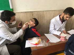 حضور دانشجویان دندانپزشکی در مدارس منطقه چهار