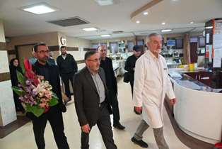 بستری دانش آموز مجروح در حادثه تروریستی کرمان در بیمارستان لقمان حکیم