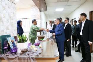 بازدید نوروزی رییس دانشگاه از بیمارستان اختر