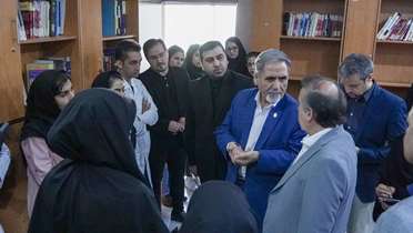 رییس دانشگاه از دانشکده فناوری‌های نوین پزشکی بازدید کرد