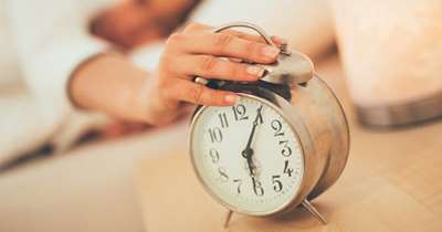 خواب و سلامت زنان؛ پیوندی بنیادین از بلوغ تا سالمندی