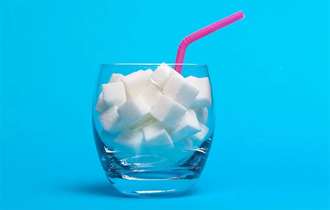 از پیری پوست تا آسیب کبد؛ اثرات پنهان قند بر بدن