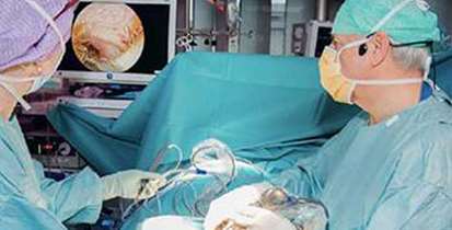 اهدای دستگاه اندوسکوپ سینوس به بیمارستان امام حسین(ع)