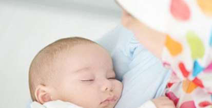 آموزش اهمیت تغذیه با شیر مادر در اپیدمی کووید 19