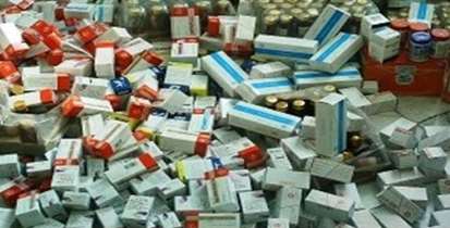 معدوم‌سازی 300 کیلو لوازم آرایشی قاچاق و داروهای غیر مجاز