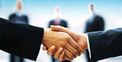 بهبود کیفیت خدمات، در کارگاه های باز آموزی کارکنان