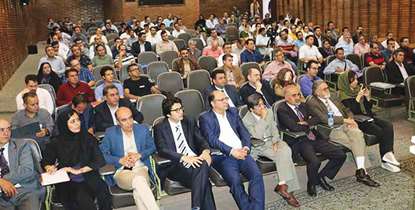 برسی پیشرفت های علمی و تکنیکی رشته پروتزهای دندانی در همایش "لابراتوار دیجیتال" 